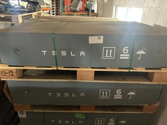 Tesla · 1850000-00-D — Tesla Powerwall+ Battery 13.5kWh | NEW | P/N 1850000-00-D